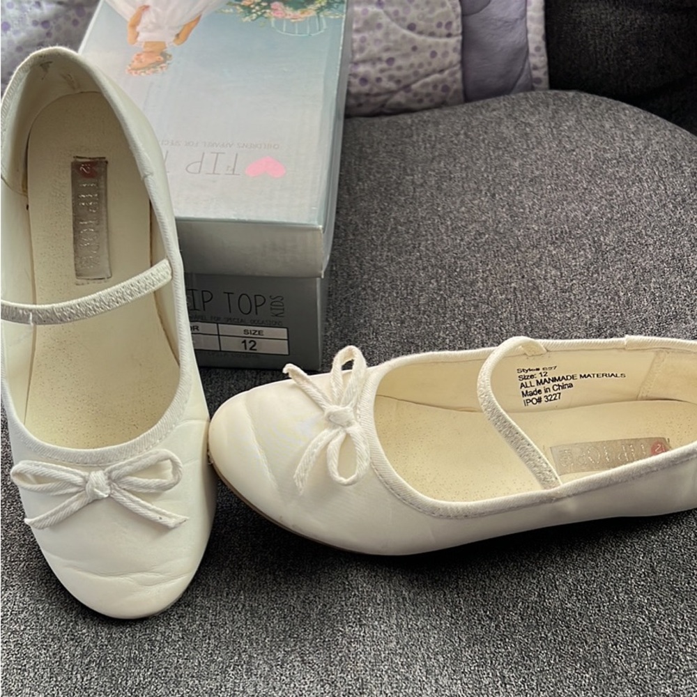 Tip Top Kids Ivory Ballet Flats- 12